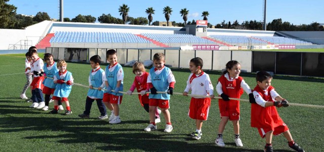 TUG-OF-WAR FOR THE MULTI-SPORT REDCOATS