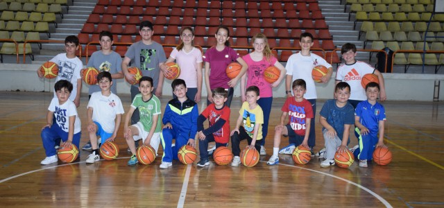 YOUTH BASKETBALL TAKING SHAPE