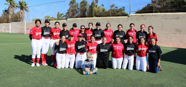 REDCOATS SOFTBALL GO TOP