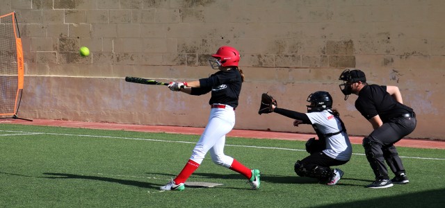 WALK-OFF WIN FOR THE REDCOATS